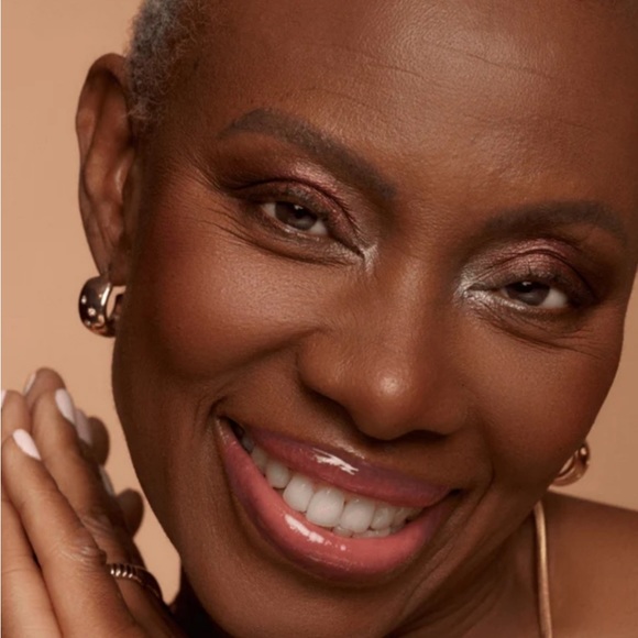 Ciaté London Brazilian Glow Eyeshadow Palette 24-Pan - Picture 9 of 16